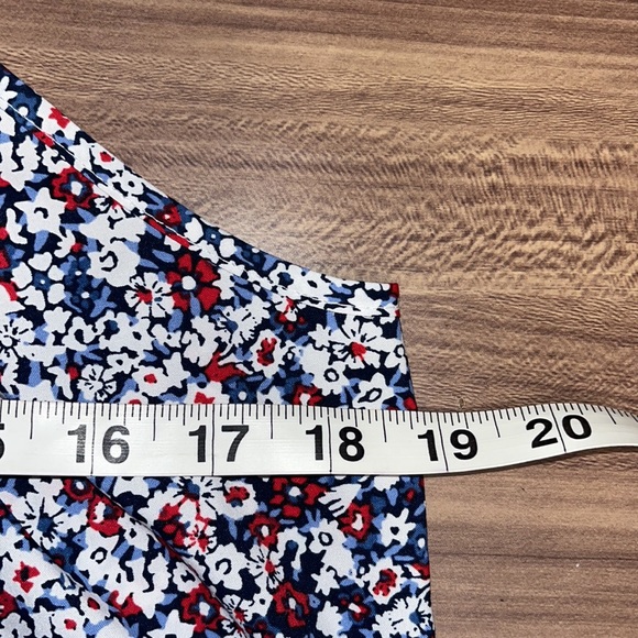 Blue red and white floral tank top. - Picture 6 of 11